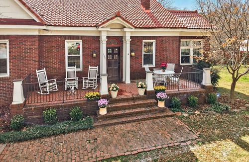 East Atlanta House | Comfort and Space with convenience