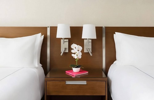 Bay Harbor Islands Hotel | Comfort and Convenience! 3 Pet-friendly Rooms, Minutes Away to Sunny Isles Beach