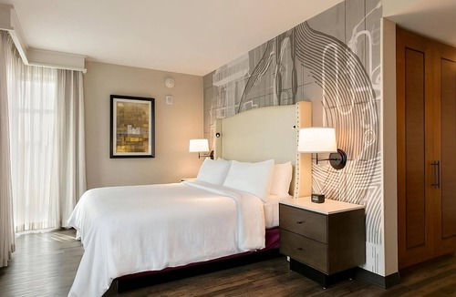 Berkeley Heights Hotel | Comfort & Convenience! 4 Cozy Units w/Indoor Pool, Free Breakfast, Parking!