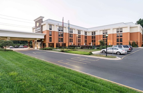 Newark Hotel | Comfort Inn and Suites Newark