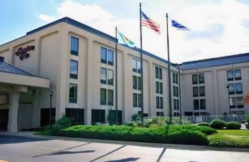 Newark Hotel | Comfort Inn and Suites Newark