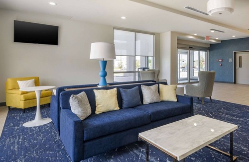 New Port Richey Hotel | Comfort Inn & Suites New Port Richey Downtown District