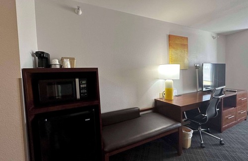 Jackson Hotel | Comfort Suites Jackson-Cape Girardeau