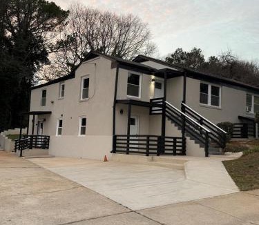 Sylvan Hills Apartment | Comfortable 1 Bedroom Near Downtown ATL Sleeps 2 Free Parking