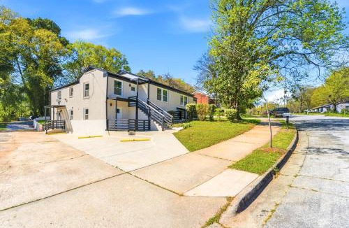 Sylvan Hills Apartment | Comfortable 2 Bedroom Lounge Near Downtown Atl Sleeps 4 Free Parking