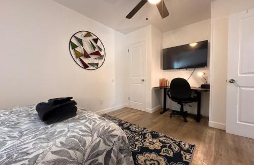 Sylvan Hills Apartment | Comfortable 2 Bedroom Lounge Near Downtown Atl Sleeps 4 Free Parking