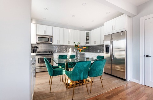 Southeast Yonkers House | Comfortable 3BR House Free Parking Easy NYC Access Ideal for Families