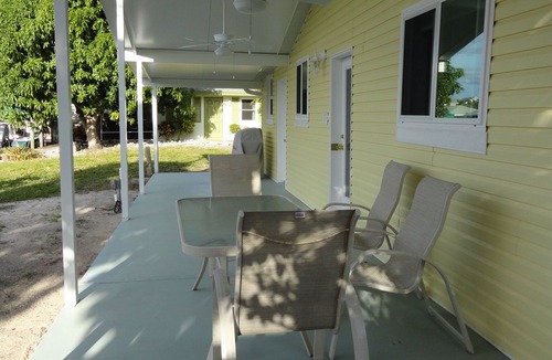 Matlacha House | Comfortable and relaxing house located on a deep water canal.