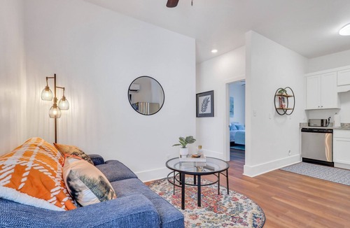 Thomas Square Apartment | Comfy 3-Bedroom Unit to Stay Between Adventures!