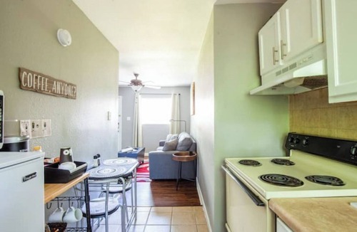 Mechanicsville Apartment | Comfy & Cozy Apt Close to Downtown ATL w/Queen Bed