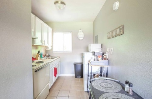 Mechanicsville Apartment | Comfy & Cozy Apt Close to Downtown ATL w/Queen Bed
