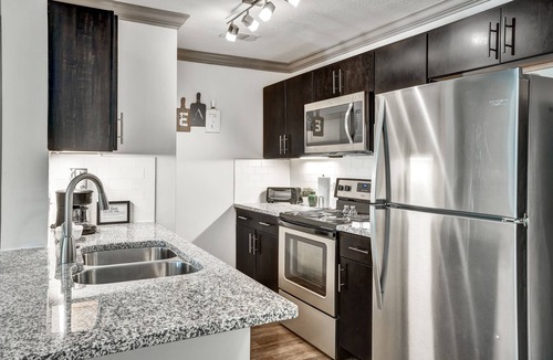 Midtown Apartment | Comfy & cozy resort style living with all the comforts you need.