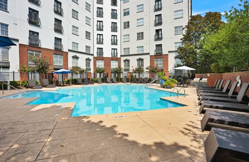 Midtown Apartment | Comfy & cozy resort style living with all the comforts you need.