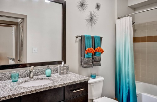 Midtown Apartment | Comfy & cozy resort style living with all the comforts you need.