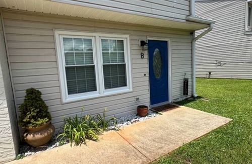 Sylva House | Comfy Newly Renovated home - 2min walk to Tuckasegee River