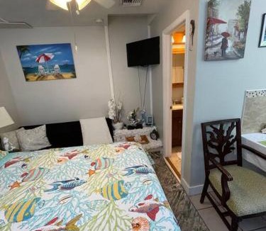 West Palm Beach Apartment | Comfy Queen Bed Studio, Downtown West Palm