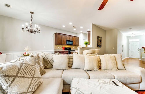 Decatur House | Community Pool! East ATL Base Near Mercedes-Benz