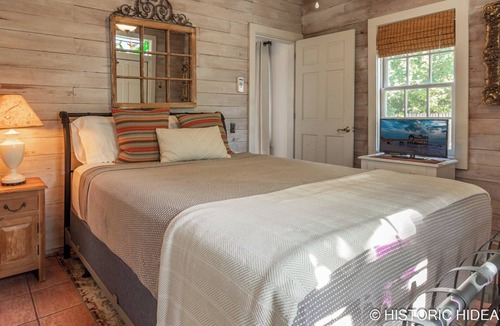 The Meadows House | Conch Republic Retreat