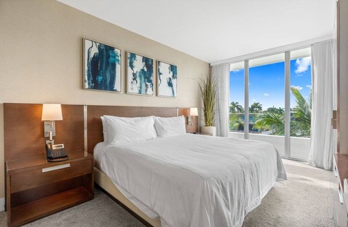 Bay Harbor Islands Condo | Condo ∙ 1 bedroom ∙ 4 guests