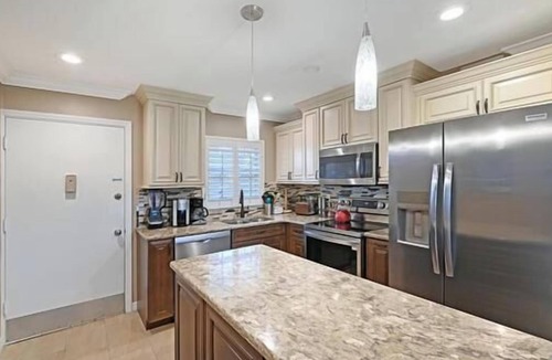 Siesta Key Condo | Condo # 111 Luxurious Living by Siesta Beach in this renovated 2b/1b ground floor unit