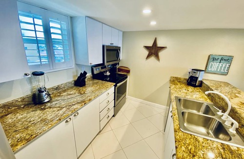 New Smyrna Beach Condo | Condo ∙ 2 bedrooms ∙ 6 guests
