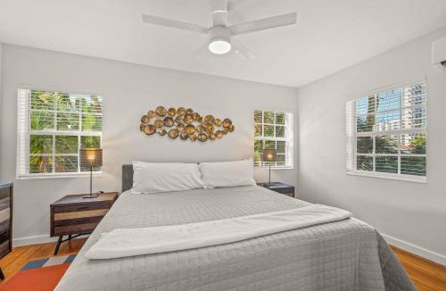 Central Beach Apartment | Condo by the Beach King Bed Lush Patio w BBQ Breakers Key Seven H0MES