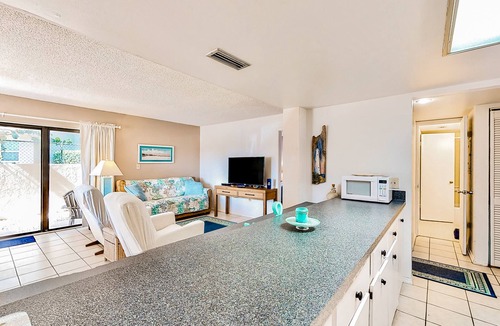 New Smyrna Beach Condo | Condo in beachfront community with WiFi & ocean-view pool - snowbirds welcome