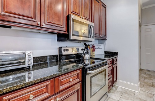 Beach Institute Condo | Condo Near Forsyth Park with Pool in Courtyard! By Southern Belle Savannah