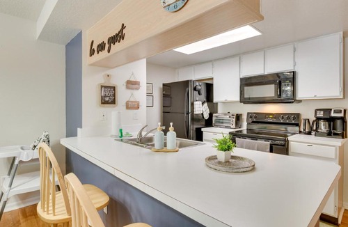 Royal Palm Bay Apartment | Condo with Pool Access and Patio 8 Mi to Disney!