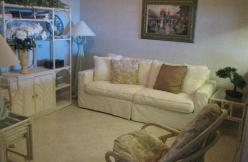 Park Shore Apartment | Condo with Pool near Beach