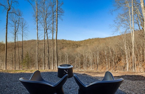 Sparta Cabin | Constellation Virgo Suite