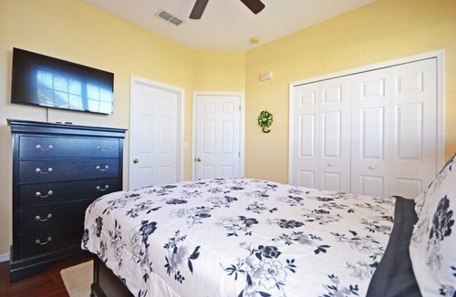 Westridge House | Contemporary 4 Bed 3 Bath House - Near Walt Disney World W/ great amenities
