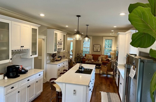 Franklin House | Contemporary Country Charm in Franklin TN! Minutes from Cool Springs & Nashville