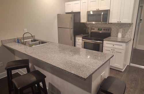 Central Apartment | Contemporary Hideout | 7min to Clemson University