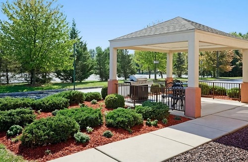 Somerset Apartment | Contemporary Suite w/Private Kitchen and Free Parking! Near Rutgers University