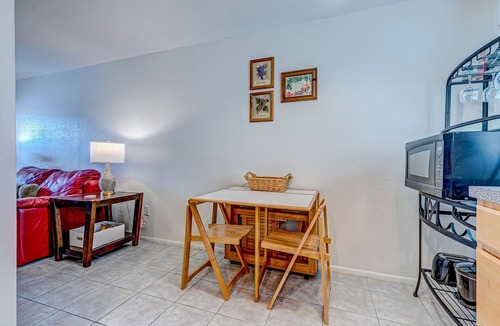 Port Canaveral Condo | Convenient, dog-friendly beachside condo with AC & beach chairs - walk to sand