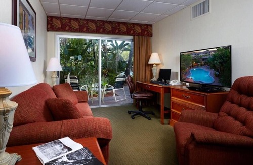 Moorings Hotel | Convenient Room for Families Near Parks and Mini Golf