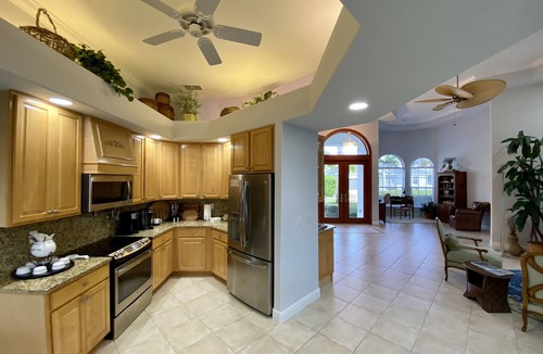 Marco Island House | Convenient walk to the Winterberry beach access & Marco Walk activities!