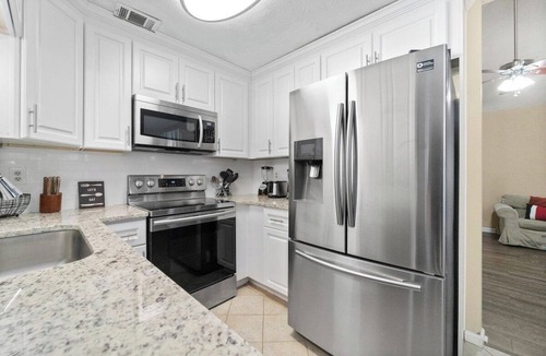 Conyers House | Conyers 2BR Retreat,Sleeps 4 Near Horse Park