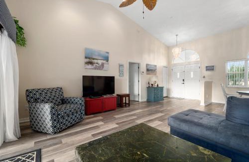 Palm Harbor House | Cool Water