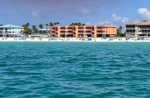 Bradenton Beach Apartment | Coquina Beach Club 109