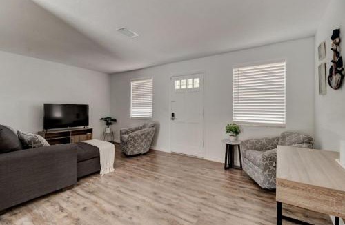 South Daytona House | Coquina Cabana with fenced yard and adorable decor