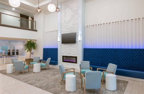 Fruitville Hotel | Coral Pointe Sarasota, an Ascend Collection Hotel