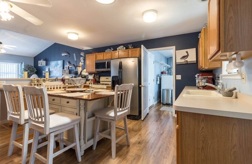 Lower Township House | Cormorant Beach House minutes from the cape may beaches Dog allowed max2 no Cats
