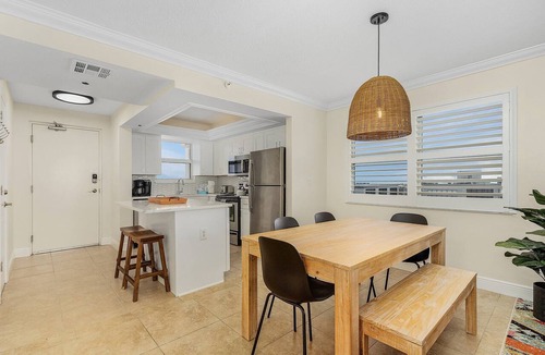 Fort Myers Beach Condo | Corner Unit Top Floor | Gulf Views, Beachfront & Walk to Dining