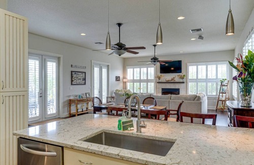 Cortez House | Cortez Chateau! Private boat dock and short stays!