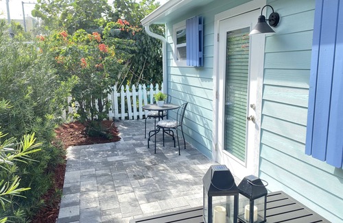 Pineapple Grove Arts District Cottage | Cottage in the Heart of Downtown Delray Beach! Walk everywhere!