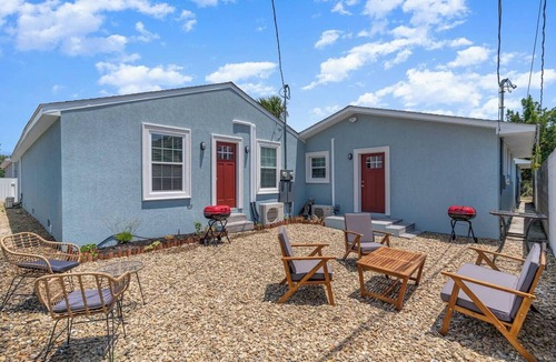 Atlantic Beach House | Cottages @ Pearl Beach -Walk to Beach-Suite C