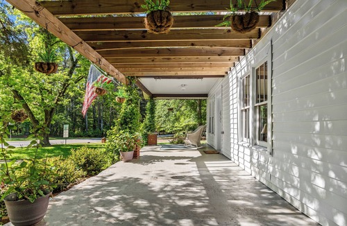 Farmington House | Country 2 BDR Cottage Sleeps 6