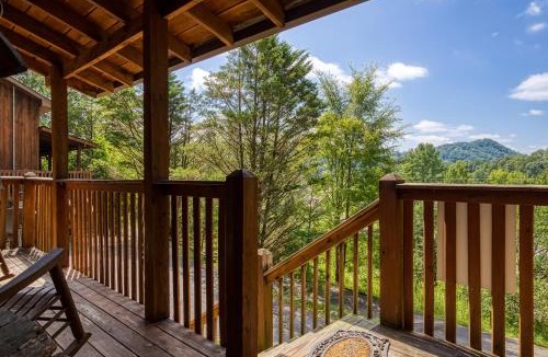 Caton Ski Chalet | Country Charm
